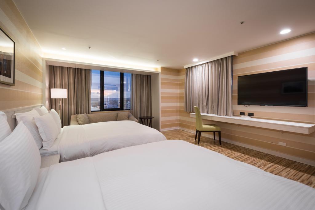 Wemeet Hotel Pingtung Exterior foto